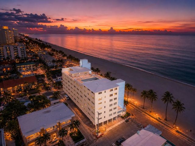 2 of 40 - 300 Oregon Street #501, Hollywood, FL