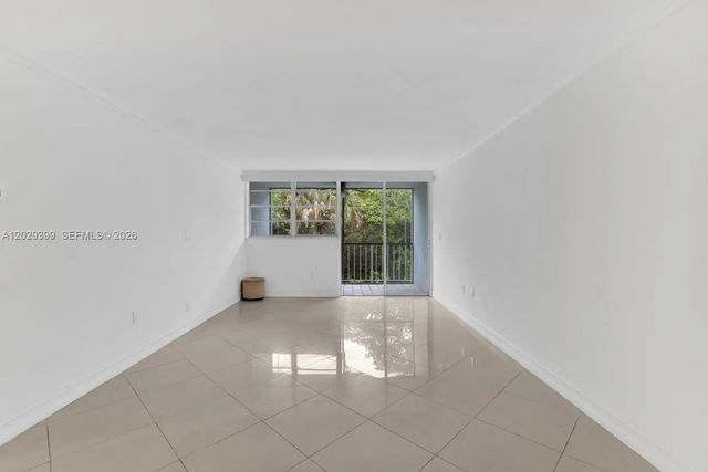 3 of 37 - 16518 Ne 26th Avenue #202, North Miami Beach, FL