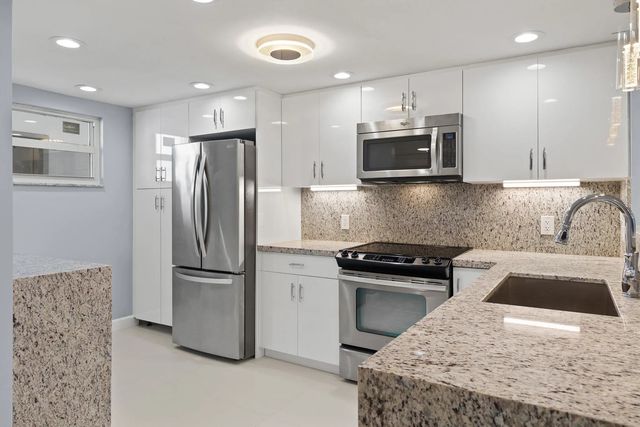 4 of 53 - 3580 S Ocean Boulevard #8b, South Palm Beach, FL