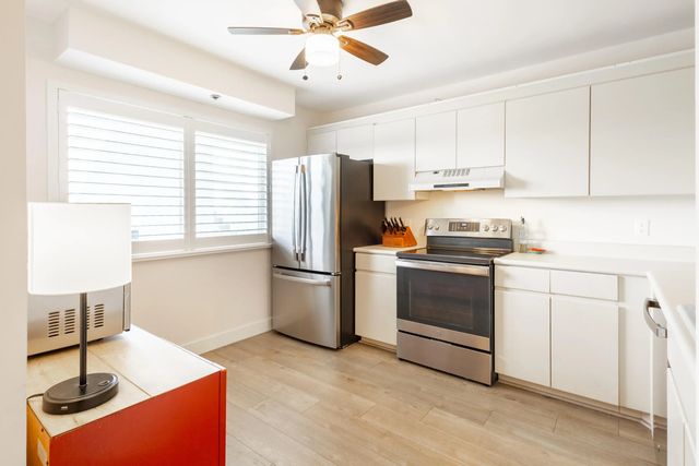 4 of 31 - 6698 N 10th Ave Avenue N #323, Lake Worth, FL