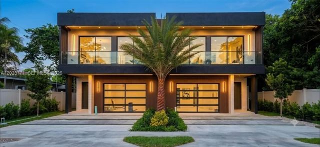 2 of 10 - 707 Ne 7th Avenue, Fort Lauderdale, FL
