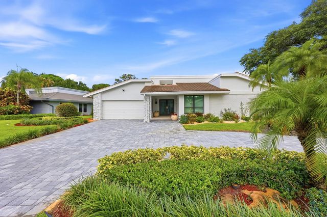 2 of 104 - 624 W Lakewoode Circle W, Delray Beach, FL