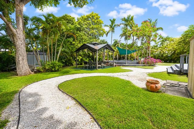 5 of 21 - 249 Sw 14th Street #1-4, Dania Beach, FL