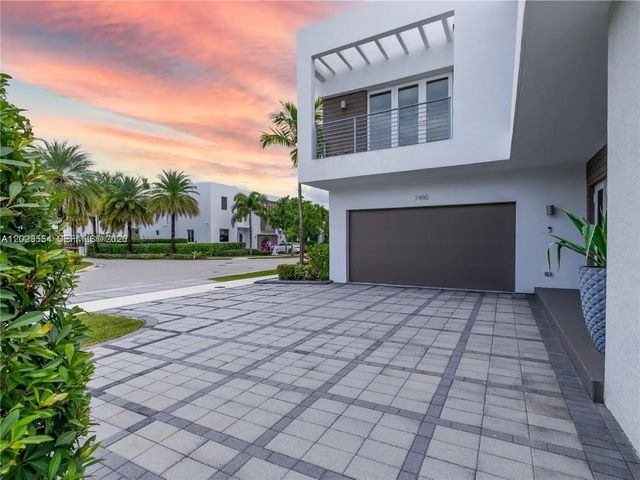2 of 45 - 7480 Nw 99th Avenue, Doral, FL
