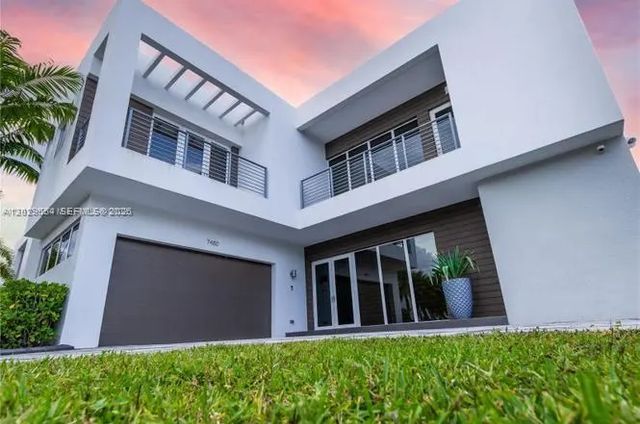 4 of 45 - 7480 Nw 99th Avenue, Doral, FL