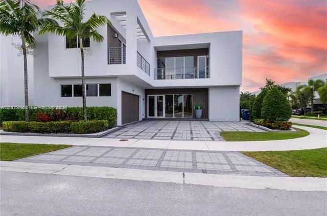 5 of 45 - 7480 Nw 99th Avenue, Doral, FL
