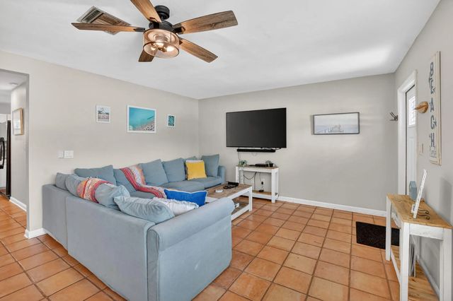 4 of 36 - 721 Ne 8th Avenue, Boynton Beach, FL
