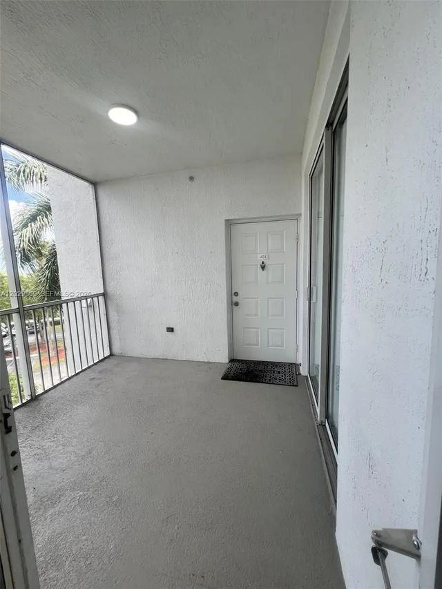 4 of 31 - 10750 Nw 66th Street #401, Doral, FL