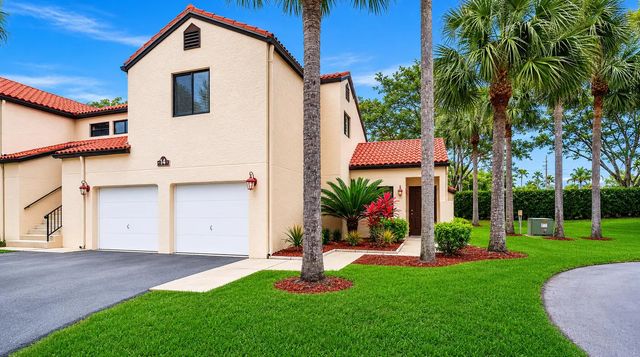 14 Via De Casas Sur #104, Boynton Beach