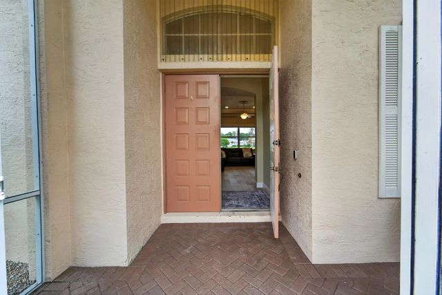 5 of 76 - 512 Sw Lake Manatee Way, , FL