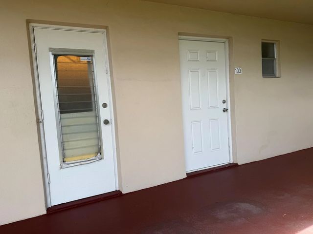2687 N Garden Dr Drive N #103, Lake Worth