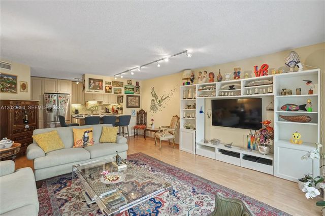 2 of 25 - 21300 San Simeon Way #n5, Miami, FL