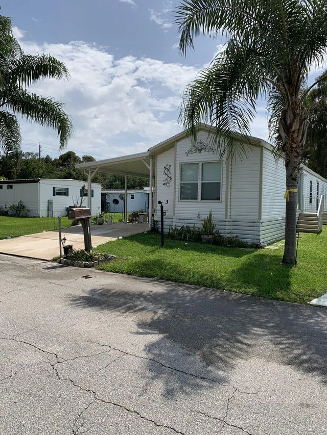 2 of 41 - 3 Mediterranean Boulevard E, Port St. Lucie, FL