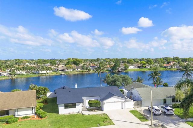 4 of 49 - 1310 Sw 26th Avenue, Deerfield Beach, FL