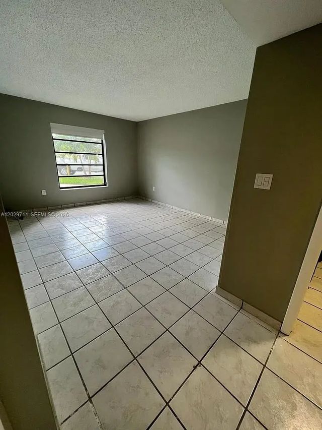 5 of 11 - 1300 Sw 122nd Avenue #101-2, Miami, FL