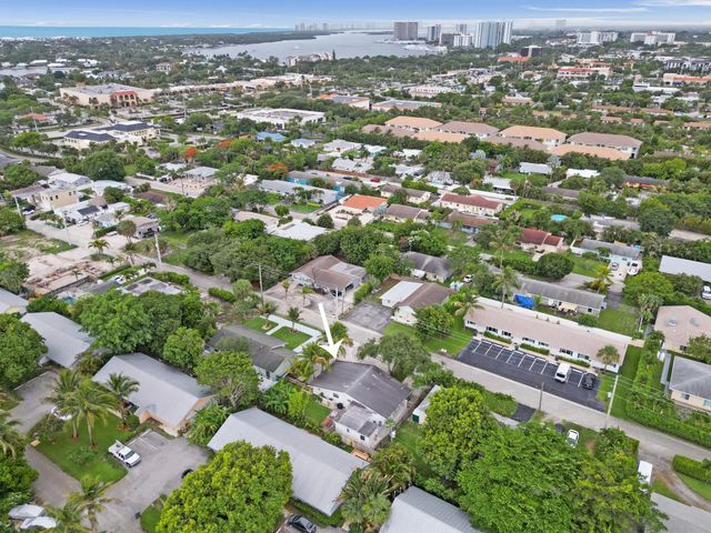 2 of 49 - 1947 Holman Drive, North Palm Beach, FL