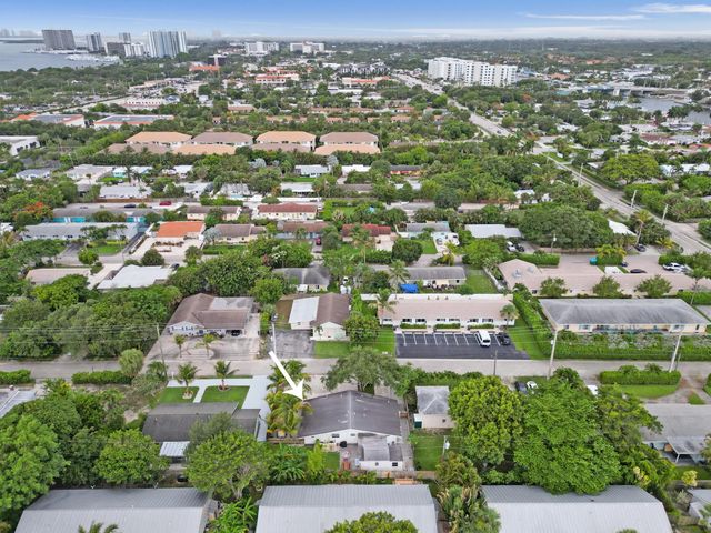 3 of 49 - 1947 Holman Drive, North Palm Beach, FL