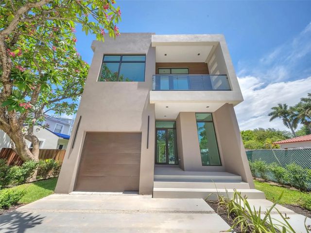 1637 Monroe Street, Hollywood