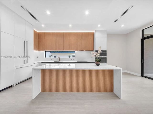 3 of 48 - 1637 Monroe Street, Hollywood, FL