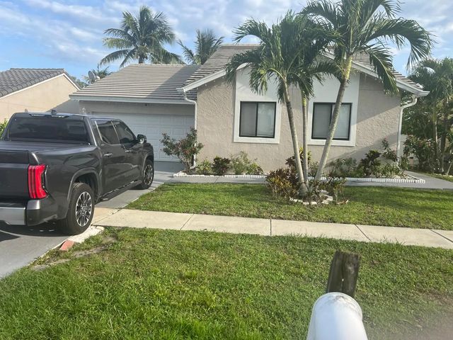 2 of 25 - 5765 Strawberry Lakes Circle, Lake Worth, FL