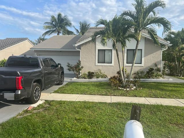 3 of 25 - 5765 Strawberry Lakes Circle, Lake Worth, FL