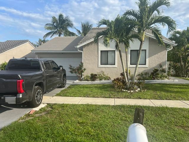 4 of 25 - 5765 Strawberry Lakes Circle, Lake Worth, FL