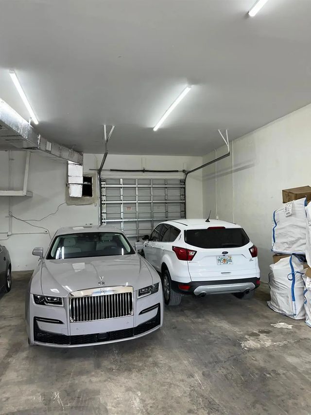 4 of 5 - 3300 Burris Road, Davie, FL