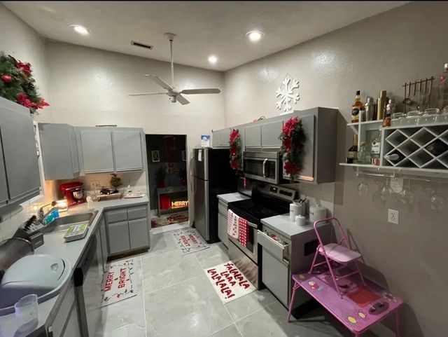7620 Nw 38th Court, Sunrise