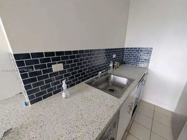 2 of 8 - 1500 Bay Road #310s, Miami Beach, FL