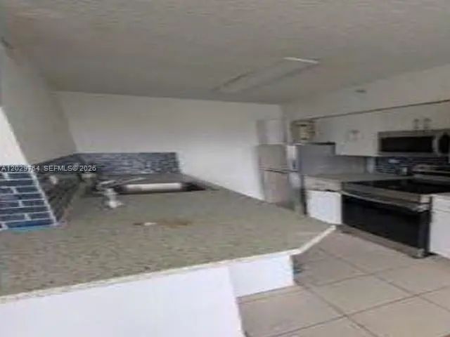 3 of 8 - 1500 Bay Road #310s, Miami Beach, FL