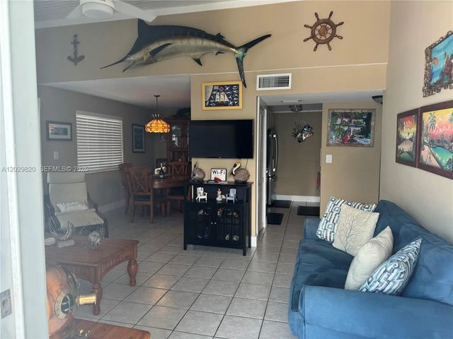 3 of 14 - 118 Cortez Drive #b, Islamorada, FL