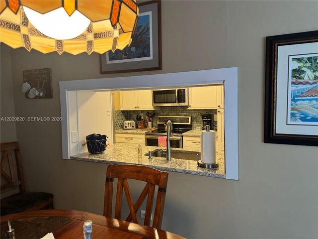5 of 14 - 118 Cortez Drive #b, Islamorada, FL
