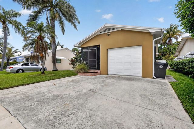 2 of 51 - 70 18th Avenue S, Lake Worth Beach, FL