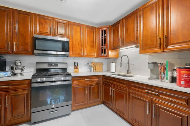 4 of 25 - 2126 Washington Street, Hollywood, FL