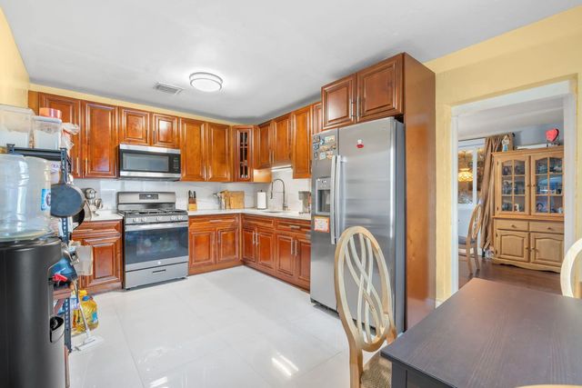 5 of 25 - 2126 Washington Street, Hollywood, FL