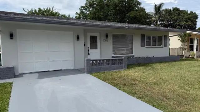 7315 Nw 57th Place, Tamarac