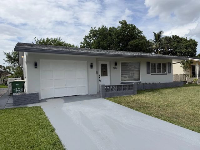 2 of 13 - 7315 Nw 57th Place, Tamarac, FL