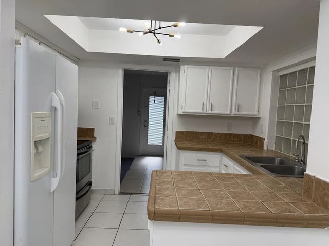 3 of 13 - 7315 Nw 57th Place, Tamarac, FL