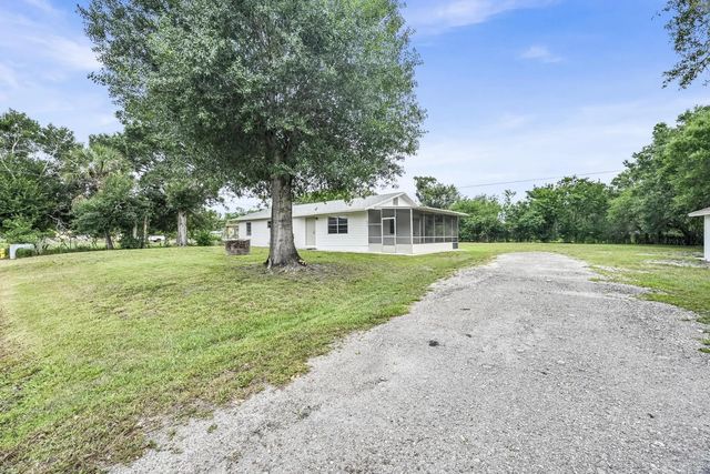 3 of 30 - 833 Nw 34th Street, Okeechobee, FL