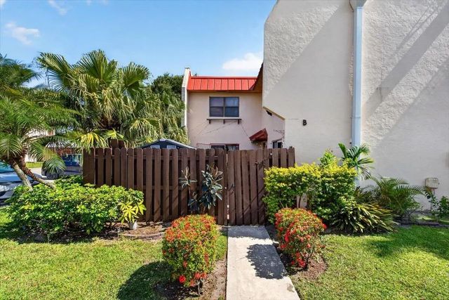 2 of 30 - 6351 Seven Springs Boulevard #b, Greenacres, FL