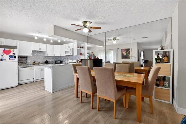5 of 30 - 6351 Seven Springs Boulevard #b, Greenacres, FL