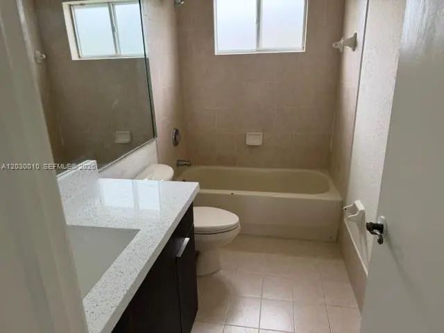 4 of 13 - 706 Se 14th Avenue, Homestead, FL