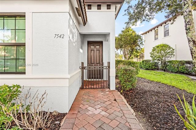 2 of 29 - 7542 Bristol Circle, Naples, FL