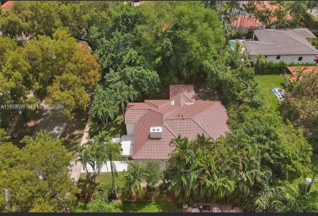 528 Sevilla Avenue, Coral Gables