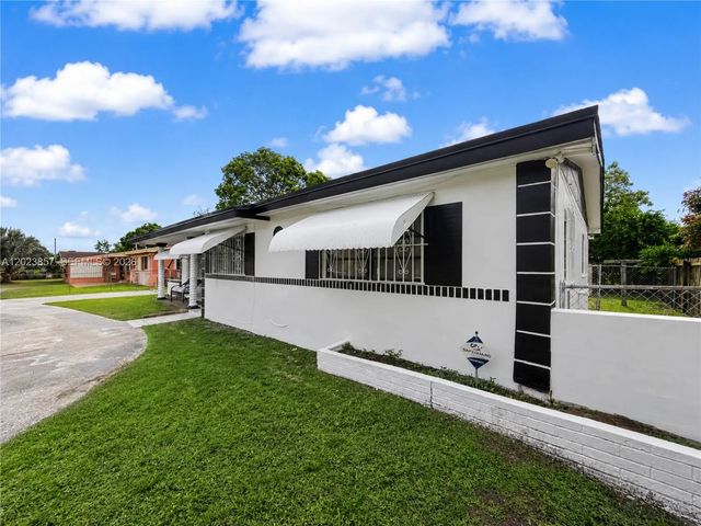 3 of 26 - 18805 Nw 19th Court, Miami Gardens, FL