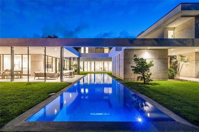 5831 Sw 37th Terrace, Dania Beach