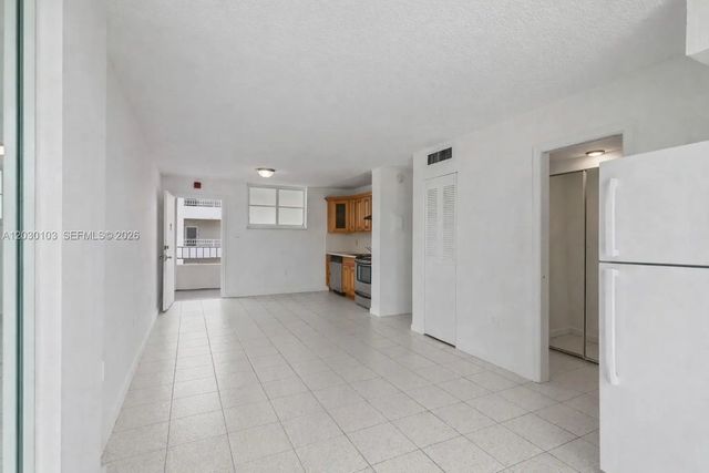 2 of 21 - 1750 James Avenue #9c, Miami Beach, FL