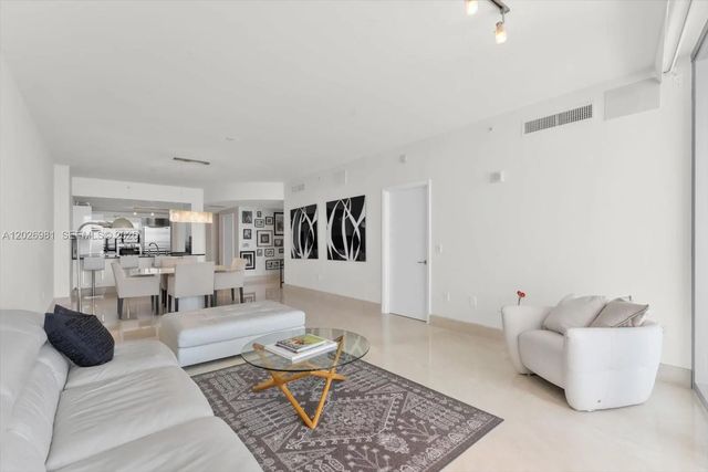 5 of 37 - 17121 Collins Avenue #3905, Sunny Isles Beach, FL