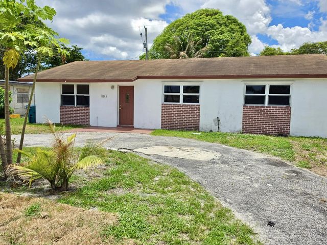 1216 Giller Avenue, Mangonia Park
