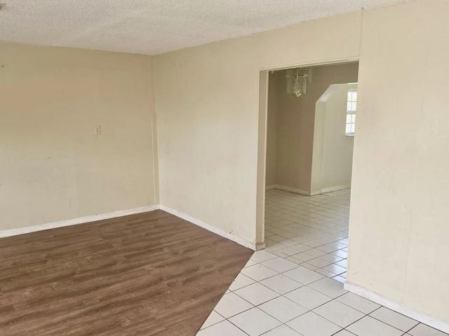 2 of 9 - 1216 Giller Avenue, Mangonia Park, FL